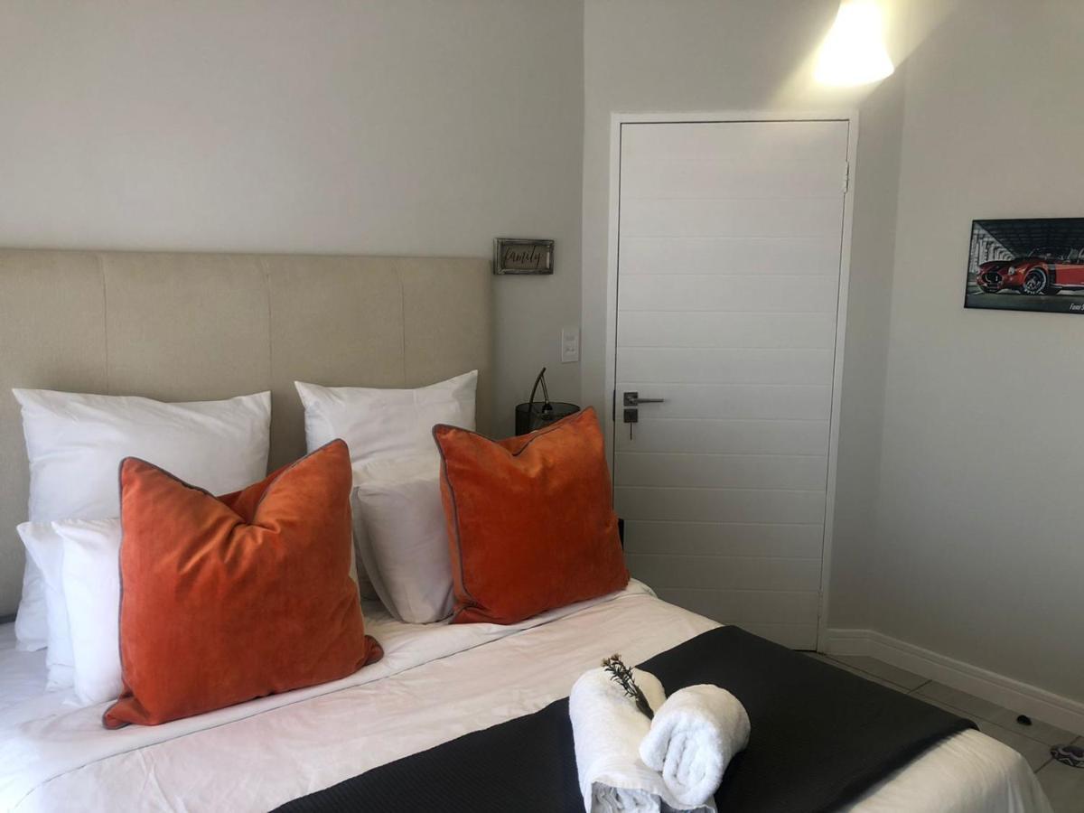 Luxurious Waterfall 1 Bedroom Condo With Free Uncapped Wifi Midrand Exterior foto